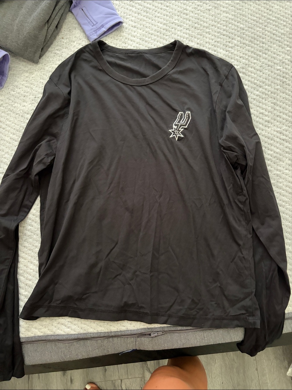 Spurs Lulelemon Long-Sleeve Crew Neck Shirt - Black